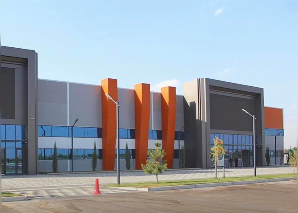 Food City Tashkent bozorida muhandislik kommunikatsiyalari